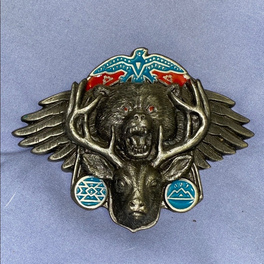 NWT, Tribal style Indian Bear and Deer head buckle